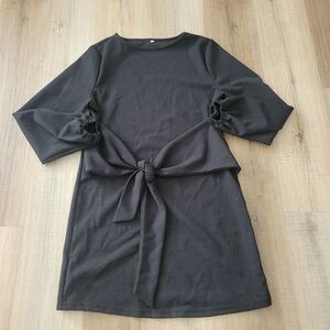 Elegant Black Dress with Tie Waist